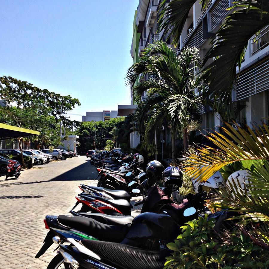 Greensa Inn Surabaya Luaran gambar