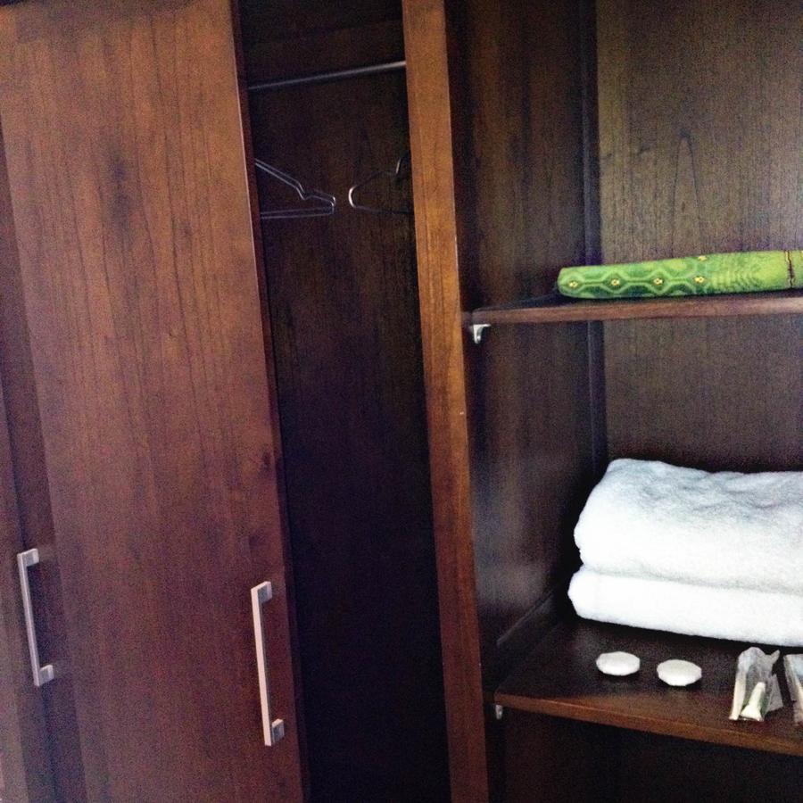 Greensa Inn Surabaya Luaran gambar