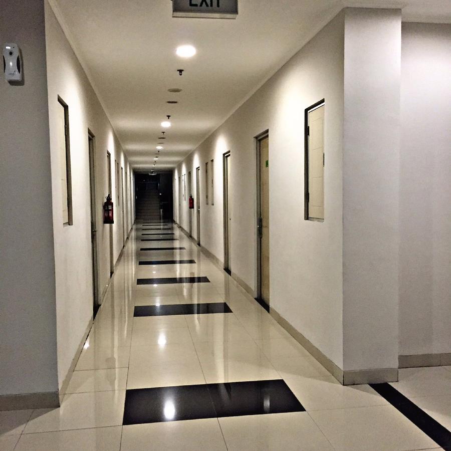 Greensa Inn Surabaya Luaran gambar