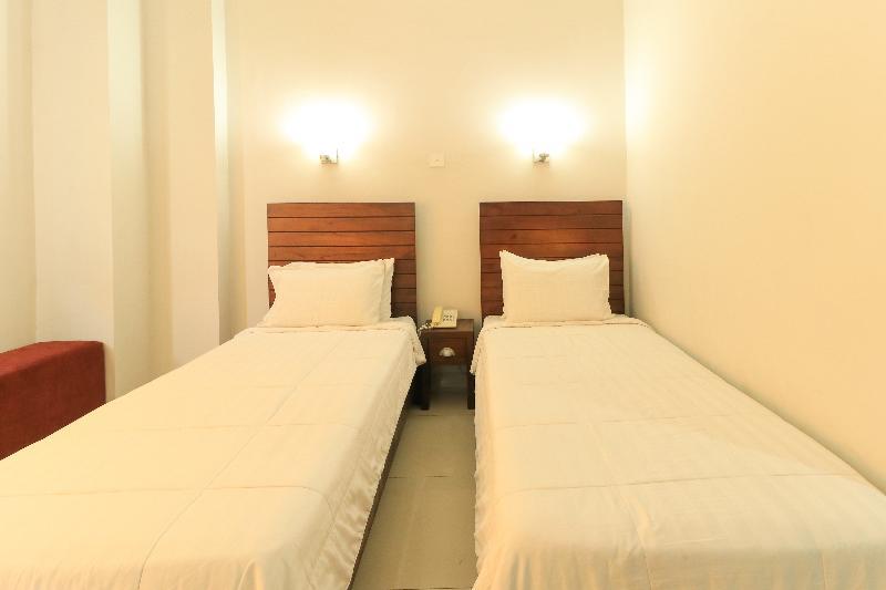 Greensa Inn Surabaya Luaran gambar